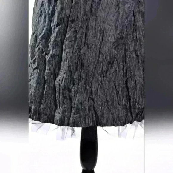 PINK TARTAN Grey Crinkle Lame Ballet Mesh Knee Flair  Skirt 4US Medium Canada - Picture 6 of 9